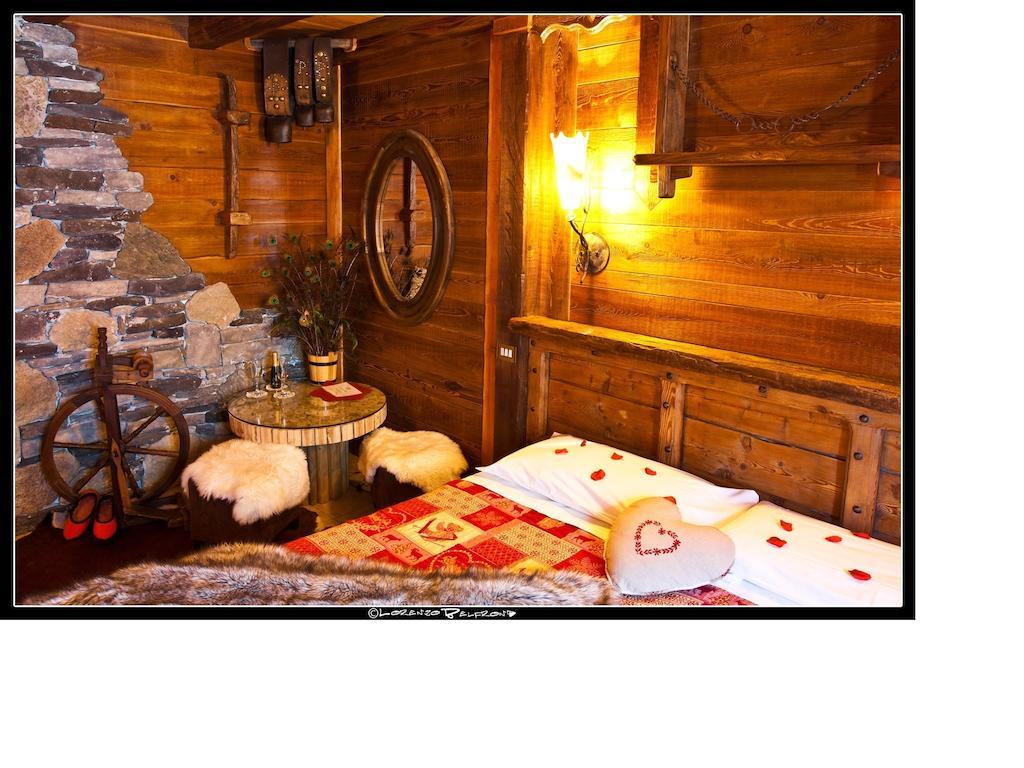 La Jolie Bergere Hotel 3*