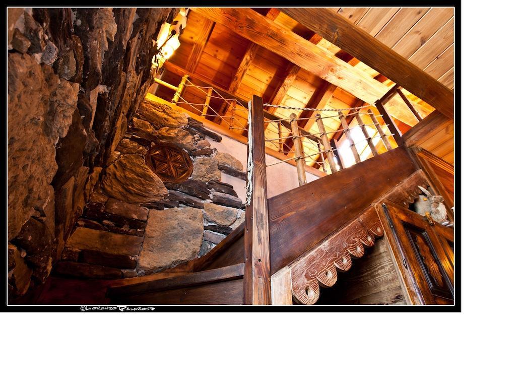 La Jolie Bergere Hotel 3*